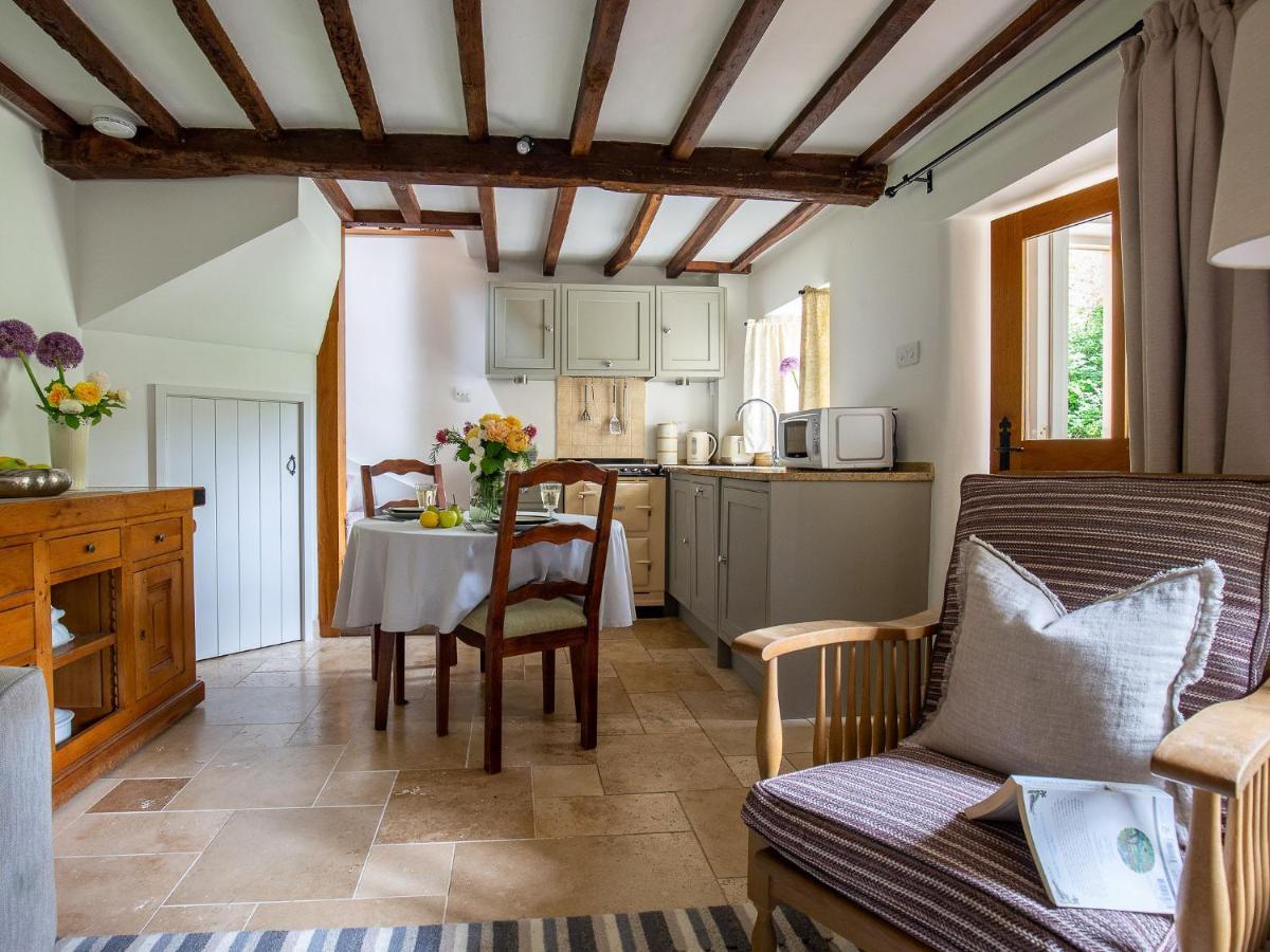 Climbing Rose Cottage - Dog Friendly - Peaceful Cotswold Cottage Adlestrop 外观 照片