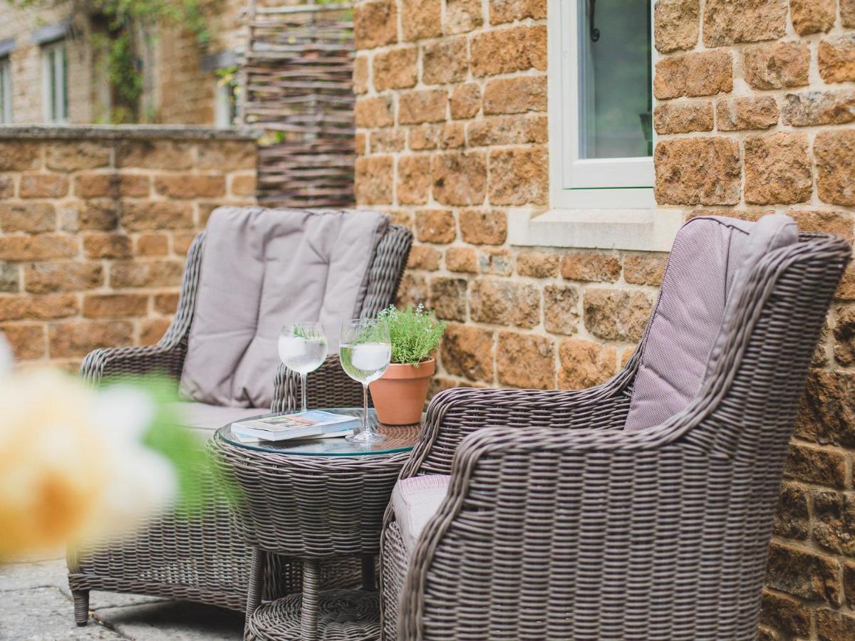 Climbing Rose Cottage - Dog Friendly - Peaceful Cotswold Cottage Adlestrop 外观 照片