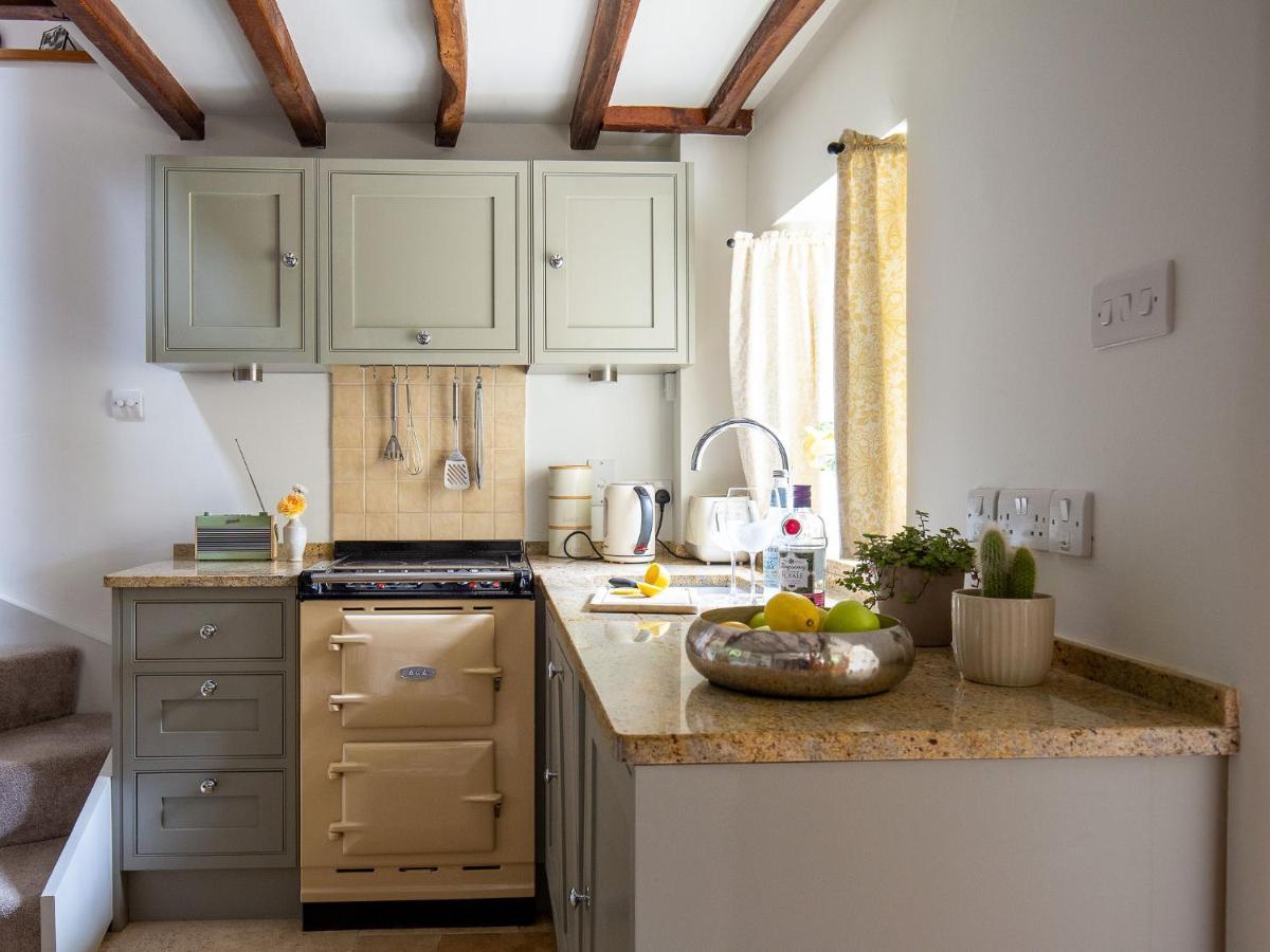Climbing Rose Cottage - Dog Friendly - Peaceful Cotswold Cottage Adlestrop 外观 照片