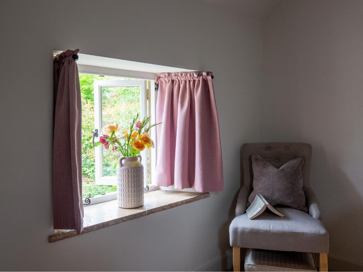 Climbing Rose Cottage - Dog Friendly - Peaceful Cotswold Cottage Adlestrop 外观 照片